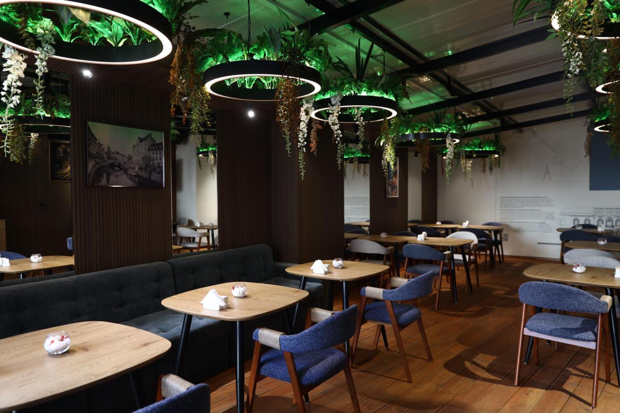 Graphica Tbilisi Hotel Luaran gambar